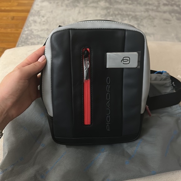 Piquardo crossbody bag - Picture 4 of 5